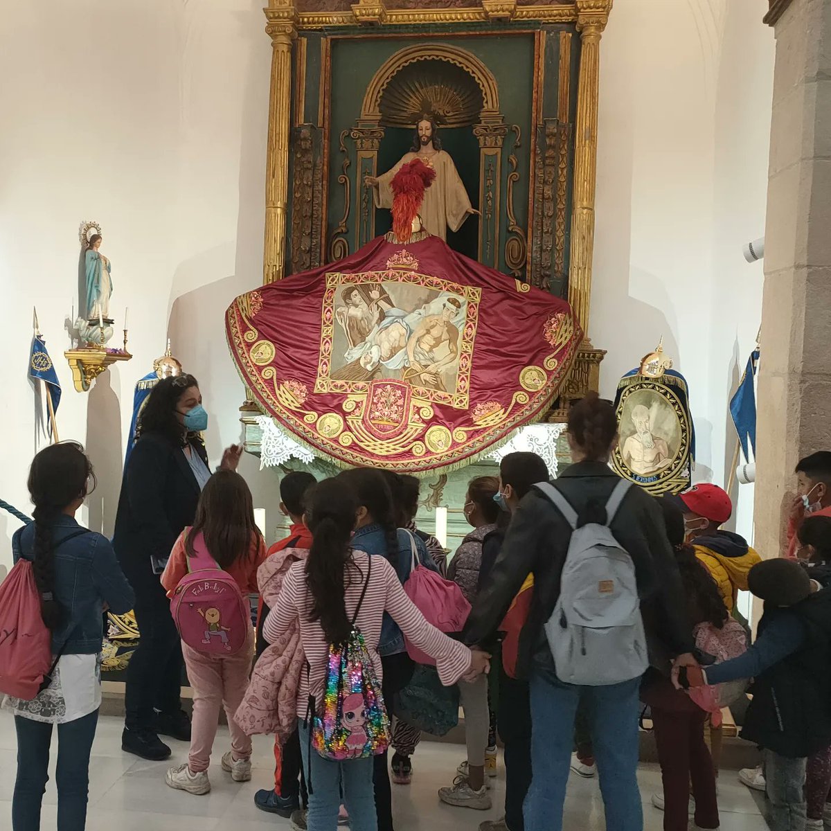 GuiAzul_OFICIAL's tweet photo. Comienza la Exposición Extraordinaria de Bordados en la Iglesia de San Francisco y MASS - Museo Azul de la Semana Santa 

Visítanos de 10.00 a 13.30 y de 17.00 a 20.30
VISITAS GUIADAS GRATUITAS

¡Te esperamos! 💙 https://t.co/klwnh4eh2C