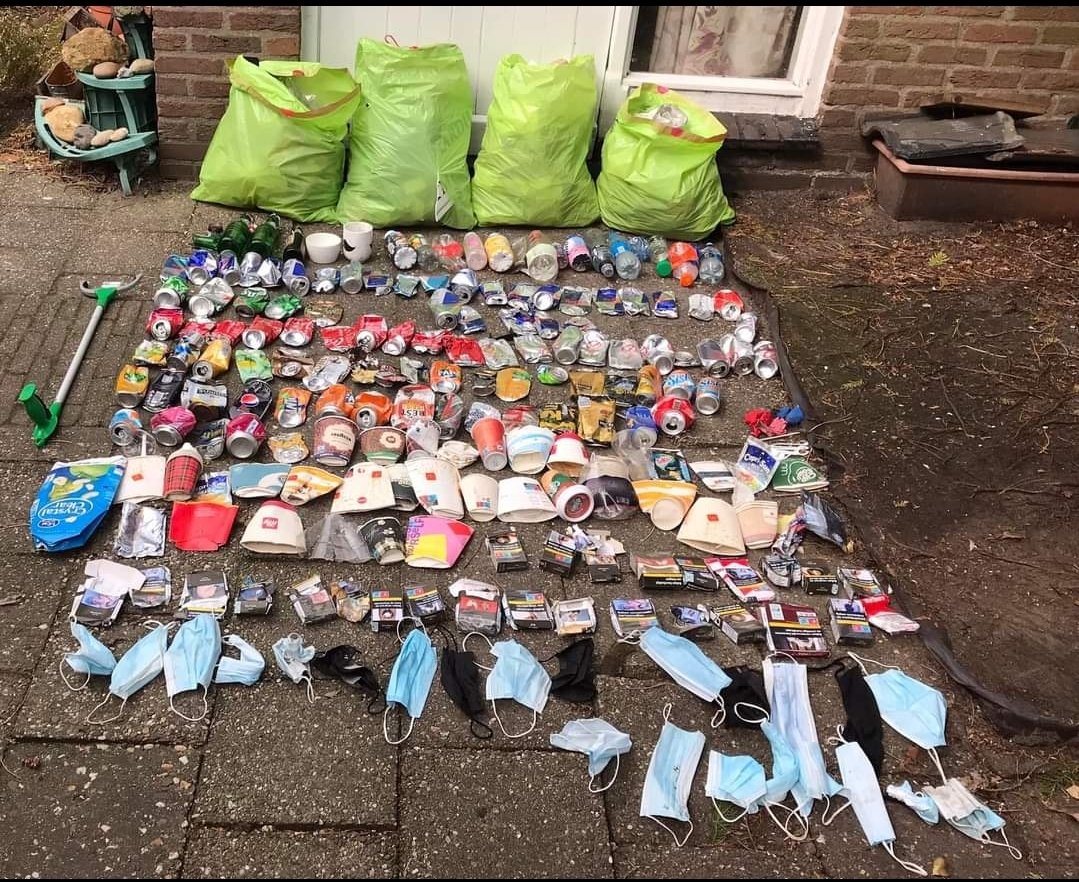 lillyspickup's tweet photo. 4000 pieces of litter every piece knowingly thrown on the ground by someone being irresponsible. Each piece is a hazard to the environment and nature which is why I pickup every single day. I surpassed my 200000 piece target - each pickup is photographed, catalogued and recycled! https://t.co/VMQ8G8Rp6Z