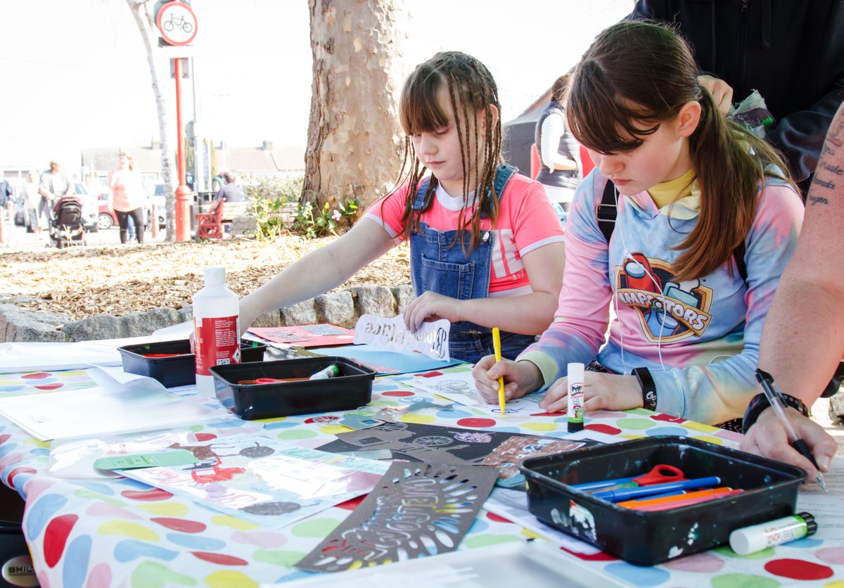 RBOschools's tweet photo. Free activity packs inspired by Rainham & Strood! The Welcome art project is to encouraging people back to town centres. Share your artwork and zines on social media using the hashtags #CreativeMedway #WelcomeBackProject #WelcomeToRainham #WelcomeToStrood https://t.co/JdUOzmjHHD https://t.co/UxyFH6b4zh