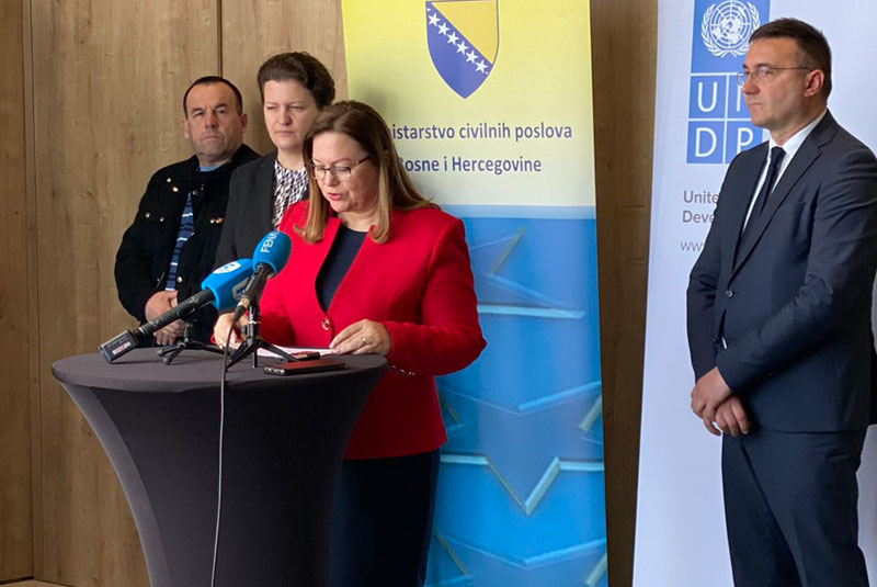 Sastanak Odbora donatora za protivminske akcije, koji se održava nakon skoro pet godina, okupio je veliki broj  predstavnika međunarodnih i domaćih organizacija i institucija, uključenih u rješavanje minskog problema u Bosni i Hercegovini.