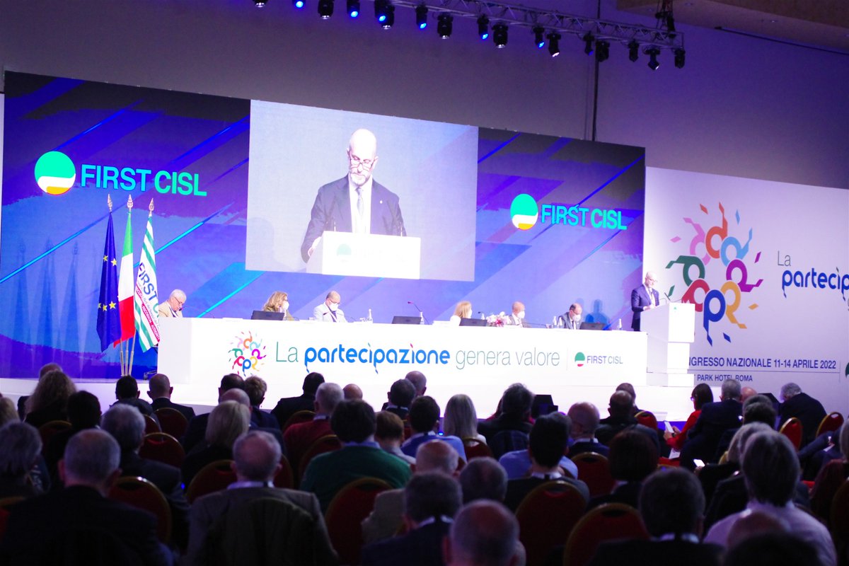 FirstCisl's tweet photo. #RiccardoColombani sulla #partecipazione dei cittadini al rilancio economia: “Il Paese ha bisogno di aumentare gli #investimentiprivati. Abbiamo un asset potenziale formidabile: il #risparmio delle famiglie italiane”. Così il segretario generale al #Congresso #FirstCisl https://t.co/lBQhOURGW0