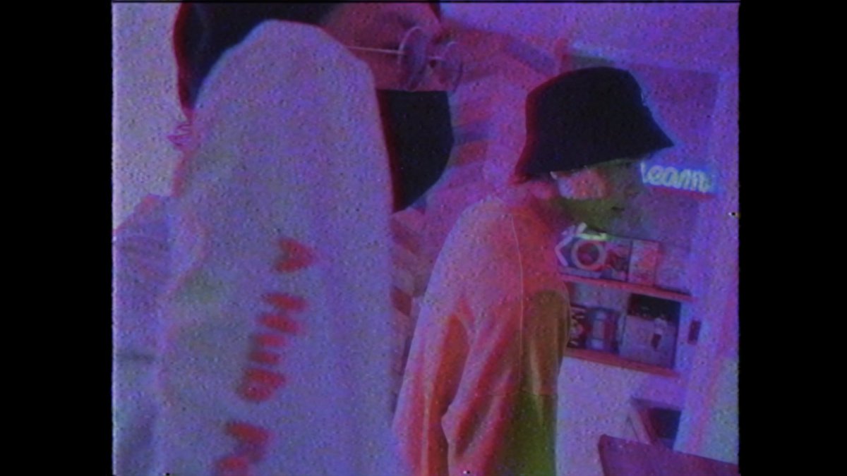 pLRayer's tweet image. 明日(4/12) 22:00 に7th single "表現者 (produced by illr)"のmusic videoをupします📕🖋
監督: Crazy Color Works ( @CrazyColorWorks )

Ch.登録よろsickおねがいします p
youtube.com/c/pLRayer