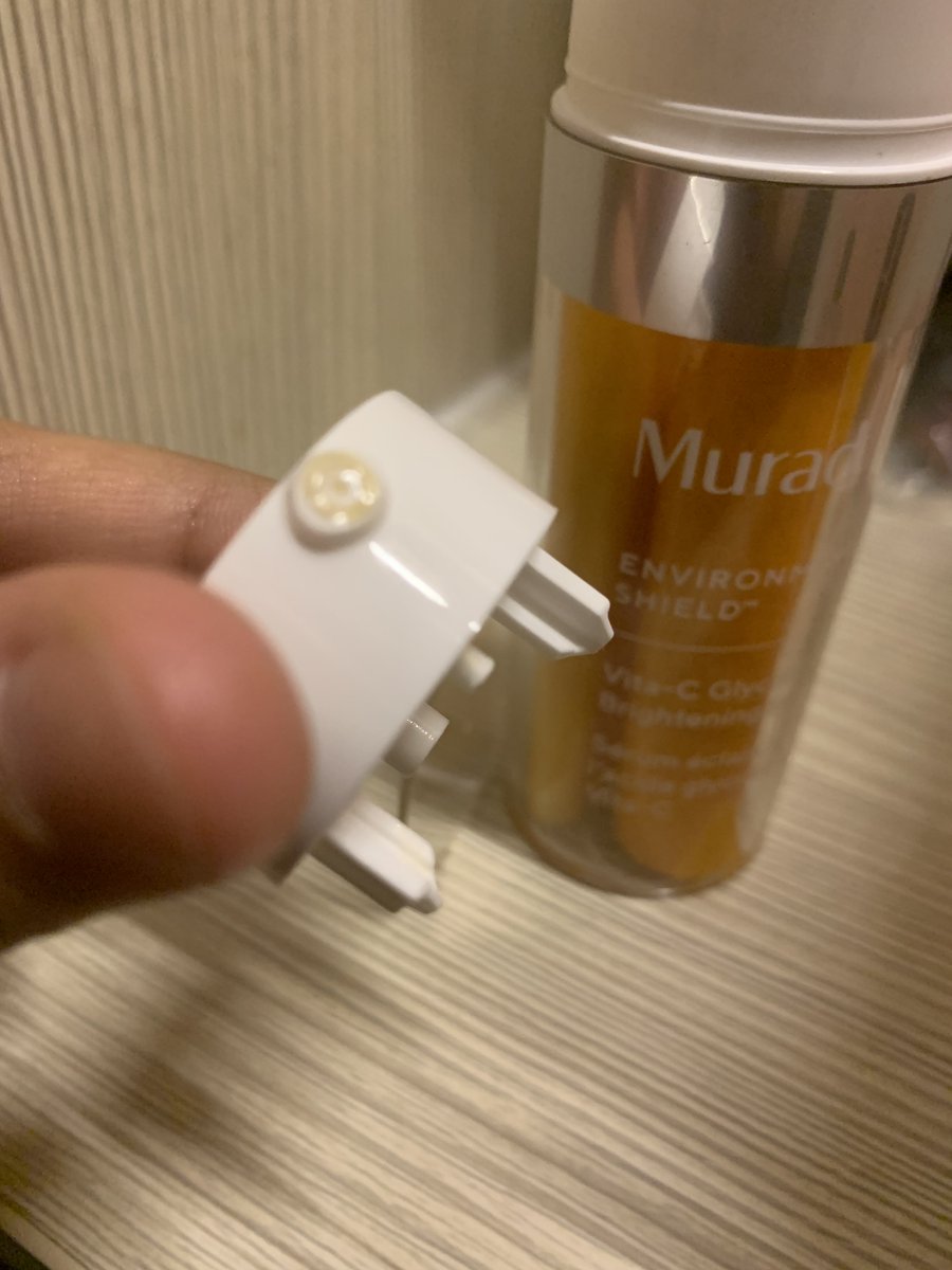 debjanimandal's tweet photo. Hello @MuradSkincare ,
I ordered the Murad Vita C glycolic brightening serum last month. I have barely used the serum and the pump of the product broke.
I am unable to use the serum now. I seeked help from @MuradSkincare customer service but they refused. https://t.co/May2S5tTAW