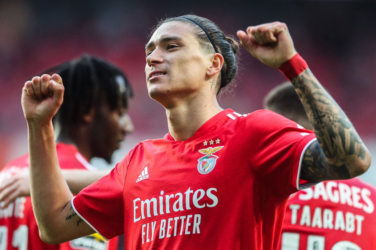 FabrizioRomano's tweet photo. Darwin Núñez will leave Benfica in the summer, fee around €80m. His new agent will now meet with many top clubs to explore opportunities. 🇺🇾 #transfers

Man United already discussed his name internally - Arsenal wanted him last January as West Ham but Darwin was not for sale. https://t.co/Eo5op4DERa