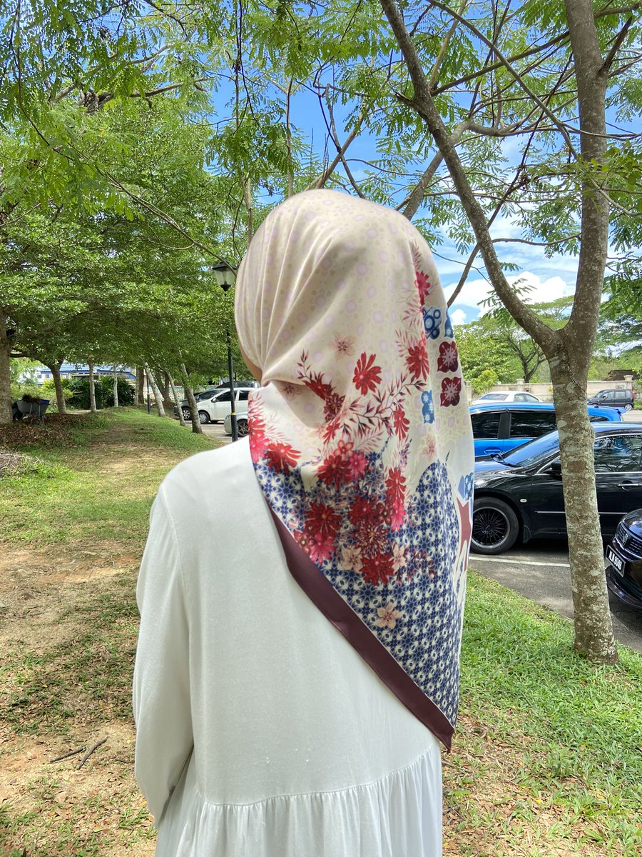swanheritage_'s tweet photo. Girls korang rasa tudung yang mana okay? 🤔

RT marakesh                 🤍 Xi an https://t.co/FnixrmANAU