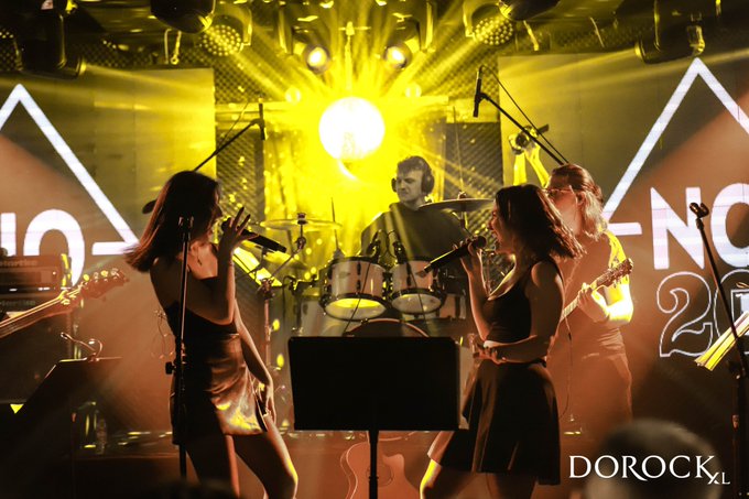 View image on Twitter