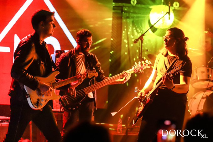 View image on Twitter