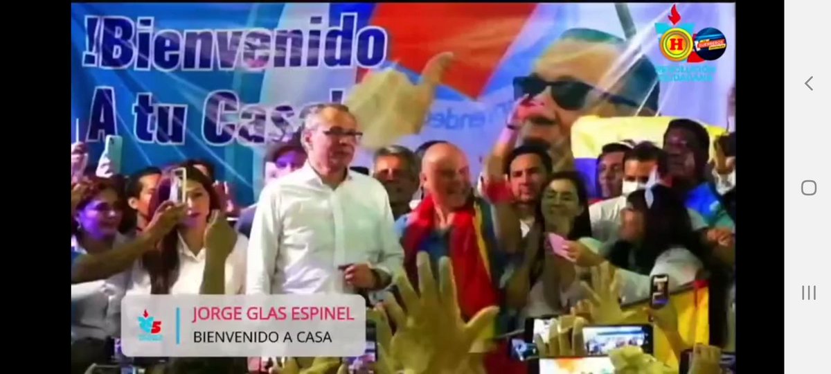 JimmyMark12's tweet photo. @VivianaVeloz18 @cueva_tapia HOY 11 DE ABRIL ESTAMOS DISFRUTANDO JUNTO A JORGE SU LIBERTAD. A PESAR DEL COSTO TAL ALTO PARA EL VICE, SIGUE CON EL MISMO ESPÍRITU D LUCHA POR EL PAÍS, POR EL PUEBLO ECUATORIAN@.
@callimanta @EfrenRocaA @IlianaChiribog2 @MashiRafael @Pontifex_es @FaustoJarrinT @pattymendozaj https://t.co/xw8rf6WiuQ