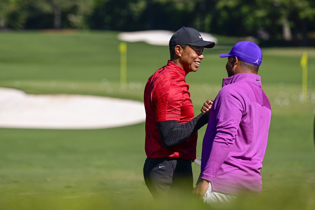 Hell yeah <a href="/TigerWoods/">Tiger Woods</a>. Memorable first Masters but this guy will always be an inspiration. Thank you for showing us how it’s done TW 👊🏿 #WeHere <a href="/TheMasters/">The Masters</a>