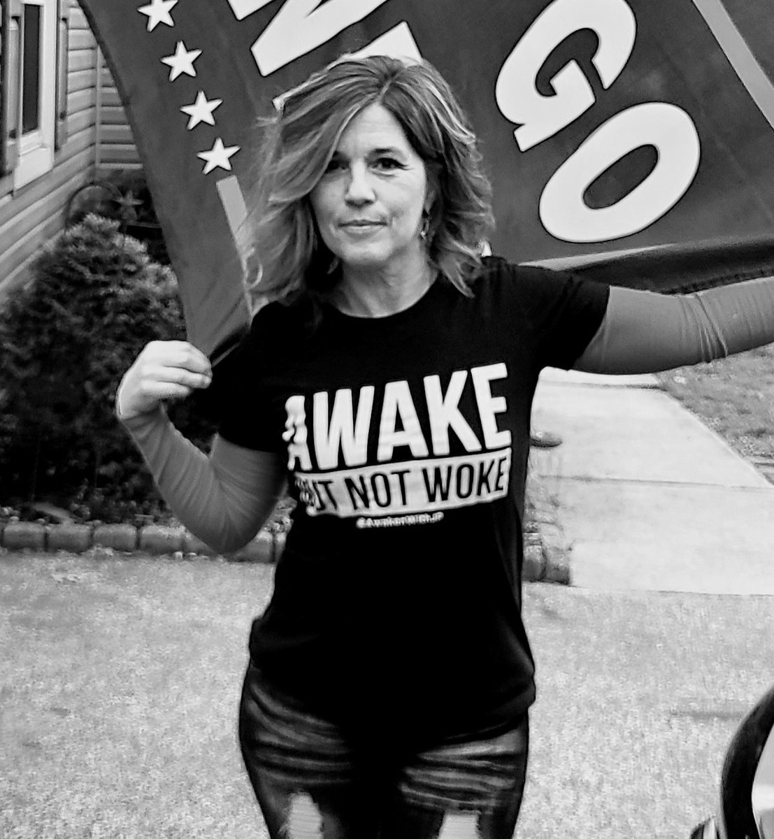 KTruns777's tweet photo. Who's AWAKE, #ZEOLIARMY? @Richzeoli #awakebutnotwoke https://t.co/YoxWBpWdXc