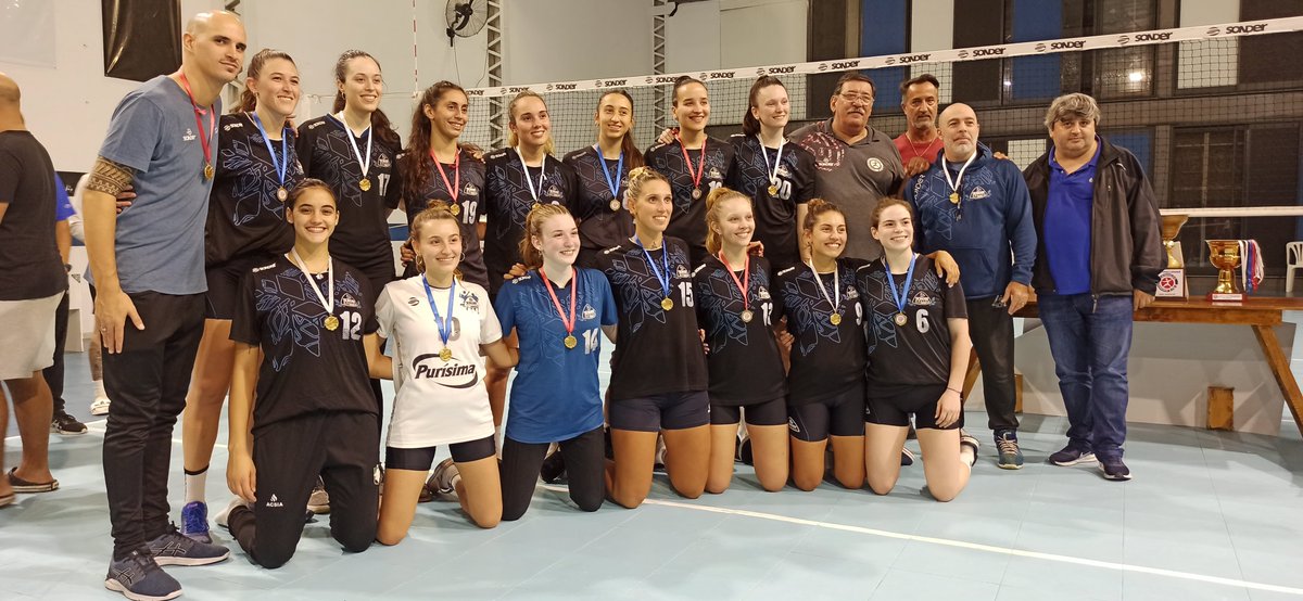 voleyrosario's tweet photo. #CopaAVR ¡GER le ganó la final femenina a Sonder por 2-0 y es el campeón 2022! 

Final: GER 2 - Sonder 0
Tercer puesto: El Tala A 2 - El Tala B 0

🏆Posiciones finales
🥇GER A
🥈Sonder 
🥉El Tala A https://t.co/lMaZNatIkZ