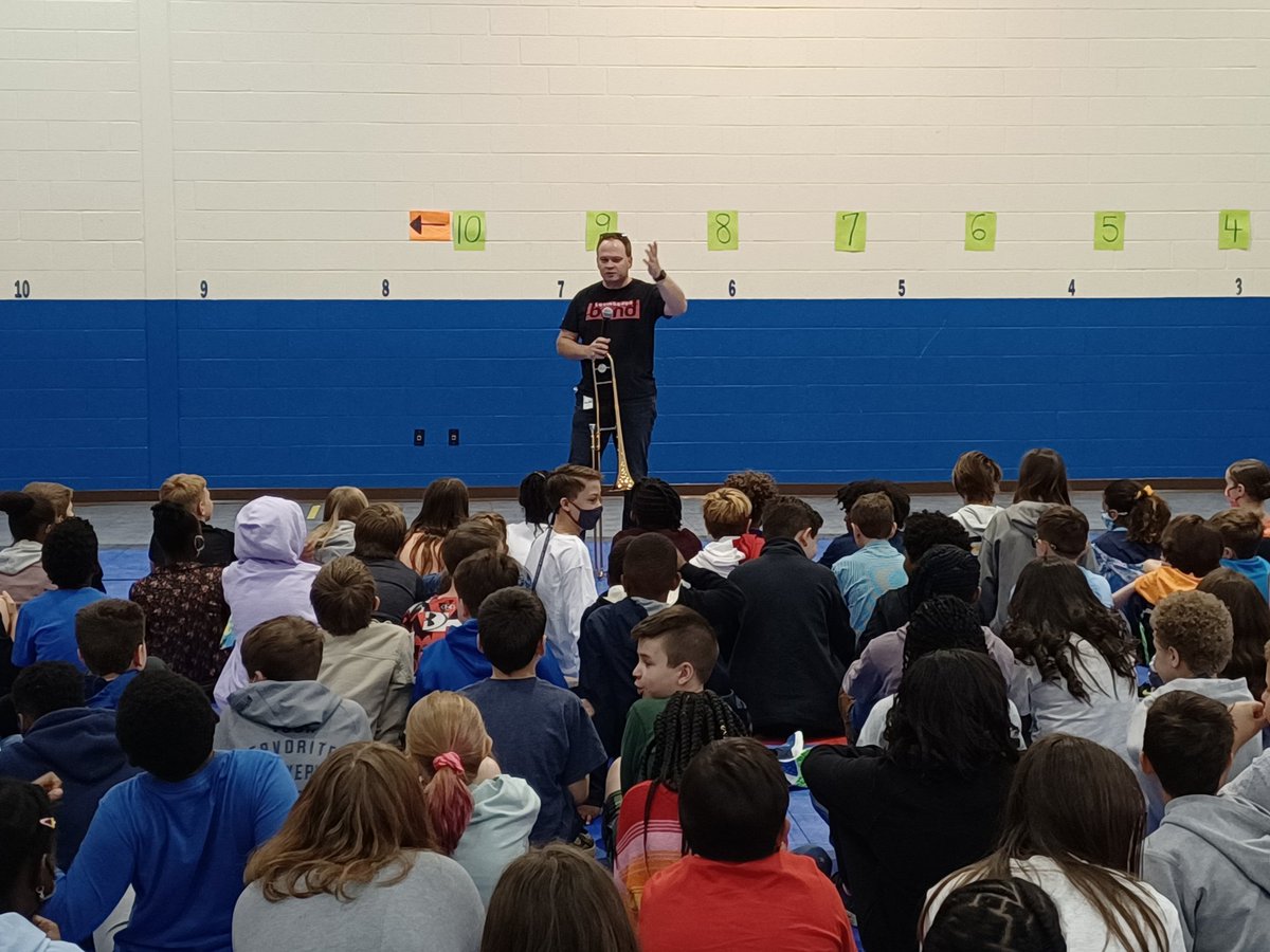KempMusicRocks's tweet photo. Thank you @lovinggoodms Music Department for your amazing presentation for our 5th graders today.  Ss are super excited to join Band, Chorus and Orchestra!
@Kempcougars @CobbPerforms https://t.co/uqcZL1fqhd