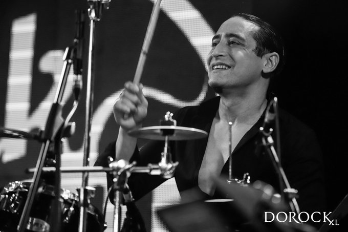 View image on Twitter