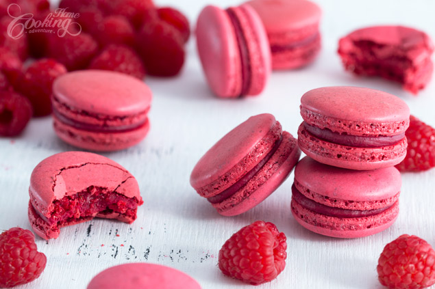 VIParis's tweet photo. Raspberry macarons will put a pep in your step...#MacaronMonday #Paris #Food #France #Travel #MondayMotivation #mondaythoughts📸@_home_cooking💖💞 https://t.co/UJ7hbUuyD4