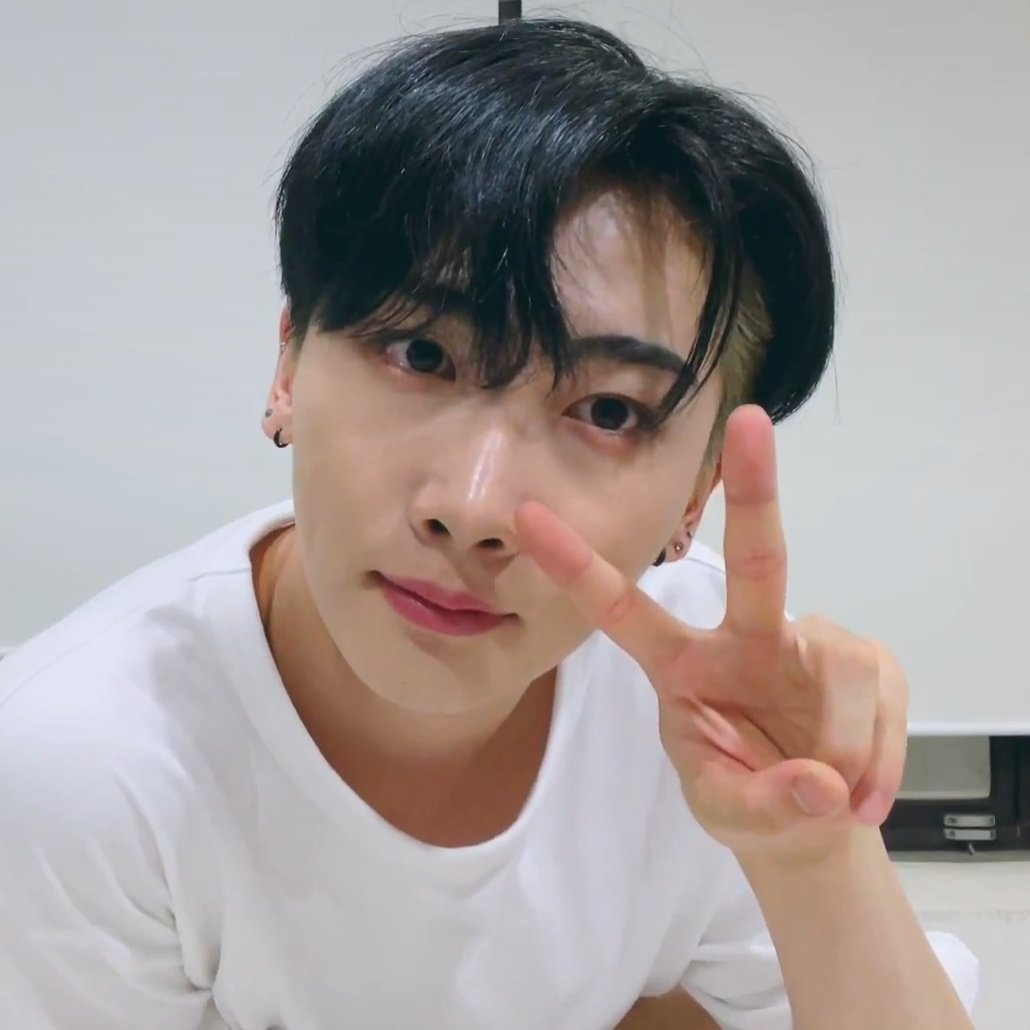 archivebhy's tweet photo. 🤍🤍🤍 https://t.co/9cLXj6FQUo
