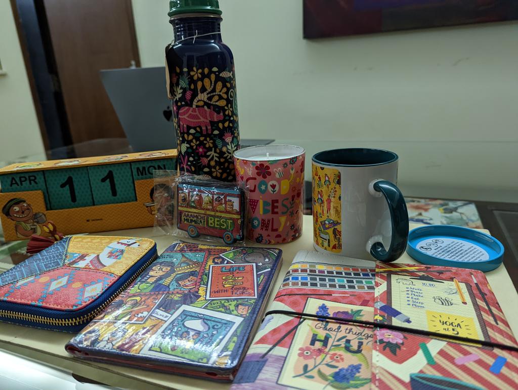 Thank you <a href="/HasuraHQ/">Hasura</a> for your sweet gesture! <a href="/rajoshighosh/">Rajoshi</a> <a href="/tanmaigo/">Tanmai Gopal</a>