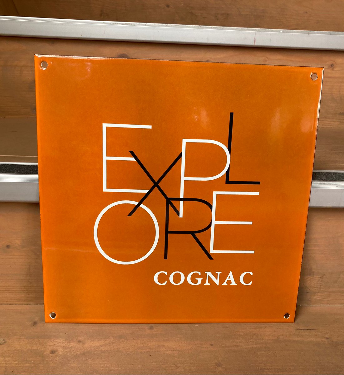 Cognac_Official's tweet photo. Journée d'échanges et de travail avec les membres #ExploreCognac à bord du bateau électro-solaire Bernard Palissy III.
Au programme : présentation des nouveaux membres, remise de plaques, intervention sur le tourisme durable.
#Cognac #Charentes #tourisme #oenotourisme https://t.co/6wugV04KYG