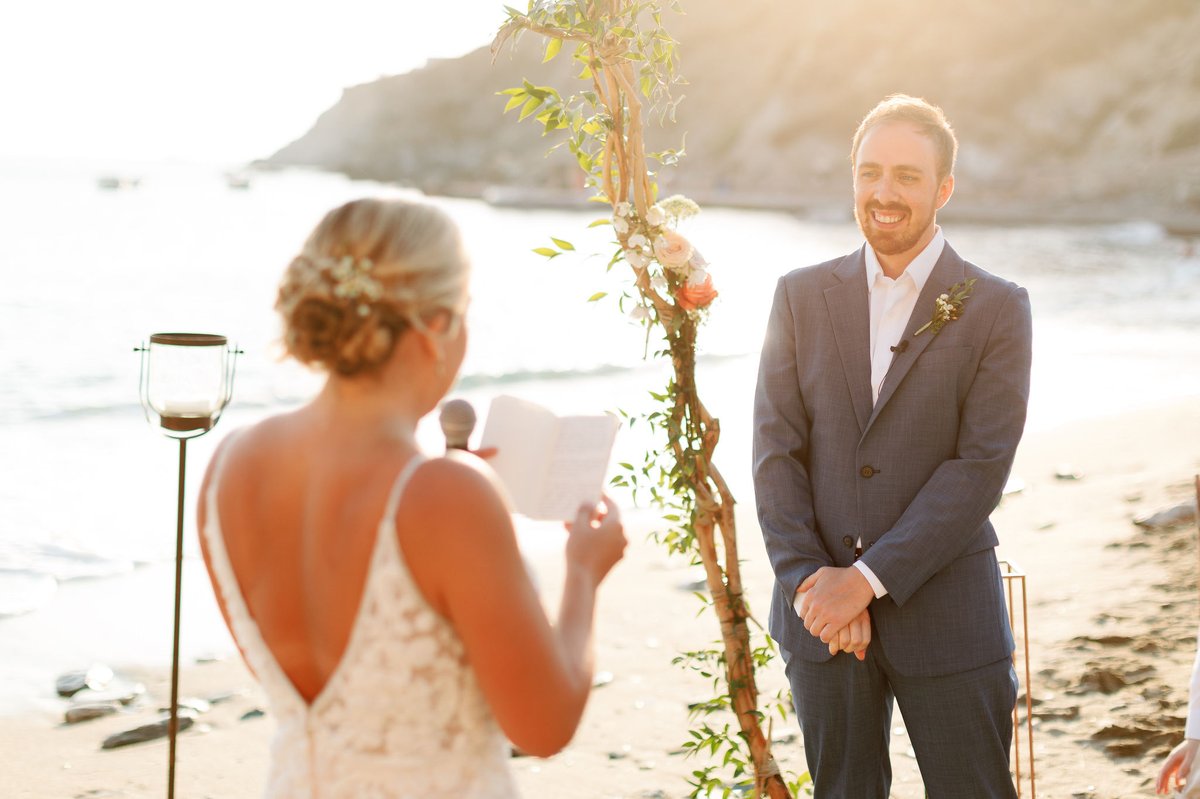 StorytellingWed's tweet photo. Romantic September Wedding By Τhe Sea #microwedding #destinationwedding #destinationweddingingreece #greecewedding #greecebride #minimalwedding #cycladic #weddingdesign #weddingceremony #weddingceremonyideas https://t.co/IYqHT0K8kN