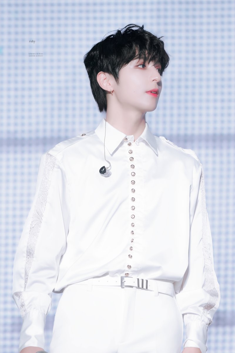 rubygolcha's tweet photo. 220206 PLAY 
순백의 천사🤍

#최성윤 #성윤 #sungyoon #와이 #Y #골든차일드 #goldenchild https://t.co/RqEvB6Plff