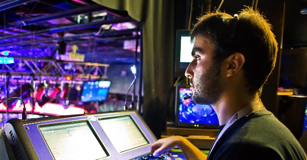 Live Event Production Positions

Join our team and be part of the live event experience! We have open positions for freelance stagehands, video techs, audio techs, lighting techs and more. No experience necessary. Register today!

zcu.io/2rlS