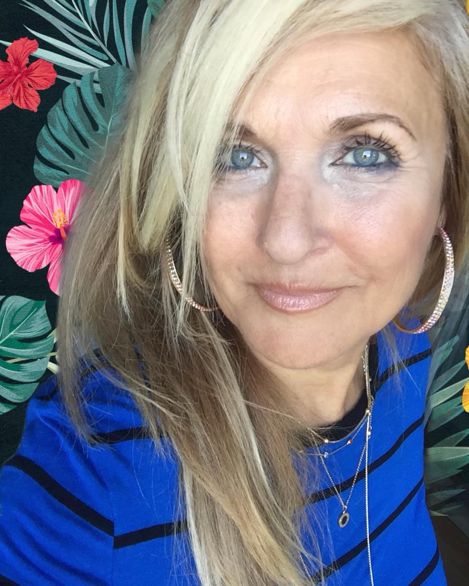 VKeyHomes's tweet photo. 🌸HAPPY M🌺NDAY
I’m EXPECTING a Day filled with Magical Miracles
🌈🏡✨🏚💫🏘🔆
❓What are you Expecting to Manifest today❓ https://t.co/avVEtYRYW0