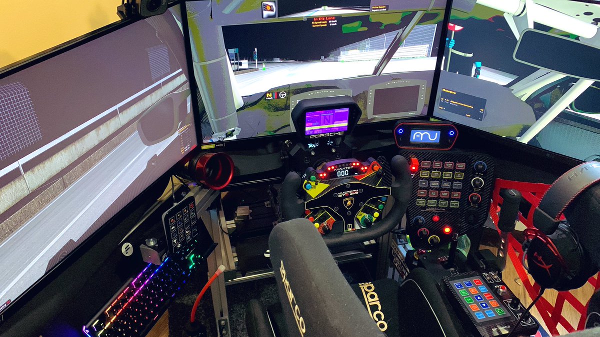 Alejandro_ar55's tweet photo. Esta mañana he estado haciendo pequeños cambios en la distribución del Cockpit. 

Cambio en la ubicación del analogic de @Almiun_ para dejarlo igual que en el coche real. Esta modificación me ha obligado a tener que cambiar la ubicación de la webcam del volante. https://t.co/ZJvlW3mIUO