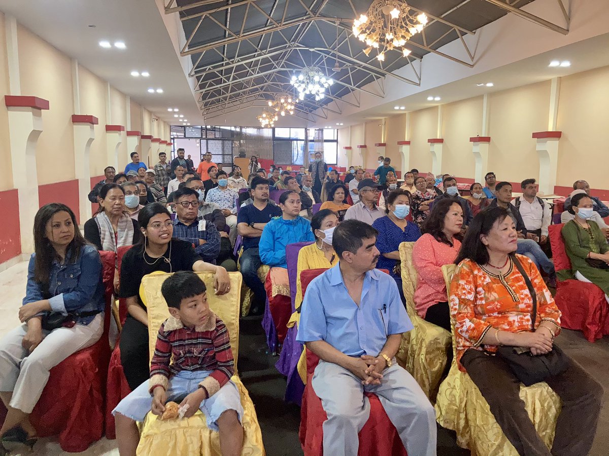 manushiyb's tweet photo. काठमाडौं महानगरपालिका अन्तर्गत @JSPNepal का ३२ वटै वडा समितिका पदाधिकारीहरूबीच आसन्न निर्वाचनको तयारी बैठक ! 
☂☂ 
#LocalElections2022 https://t.co/9X411AhPa3