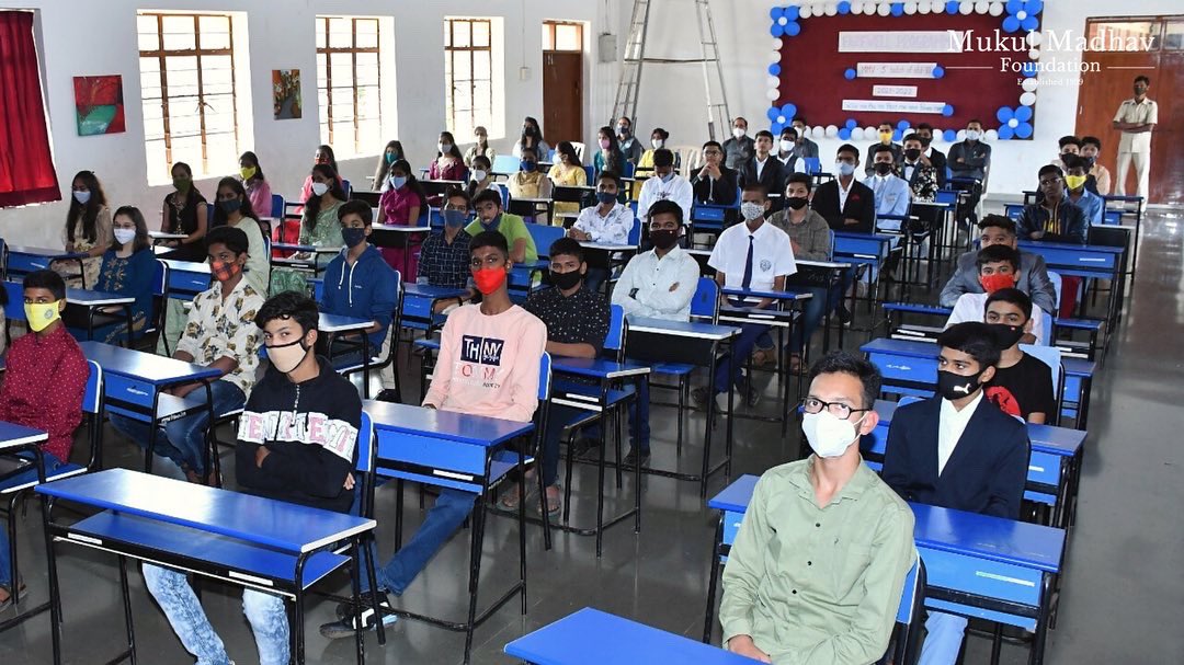 _mukulmadhav's tweet photo. Sharing a glimpse of the passionate students of Grade 10 at Mukul Madhav Vidyalaya who will be taking their first step into the world after their memorable time at #school.
Farewell, Batch of 2022! Wishing you all the hope and #happiness in the world.
– Sincerely, #TeamMMF https://t.co/ghvsuyHioh