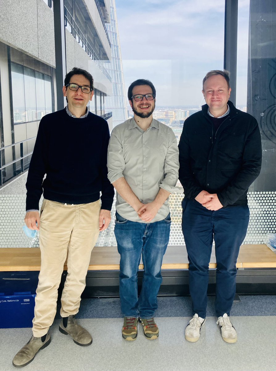@DavideAMartella from @ChiappiniLab was awarded his #PhD today for his work “NANOBIOPSY: Molecular classification of tumours by spectroscopic analysis of tissue replicas on nanoneedles”. 🥳 Congratulations to him and his supervisors @AltoCC @BergholtLab from @CCRB27 🥳