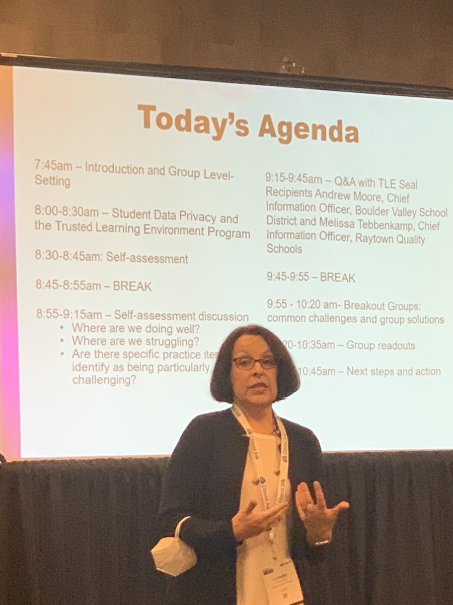 Collaborating on strengths and opportunities on the TLE Seal Self-Assessment with @PlayWell_LLC <a href="/EdTech_Huch/">Ryan Huch</a> <a href="/mrdruff/">Dustin Ruffell</a> #CoSN22