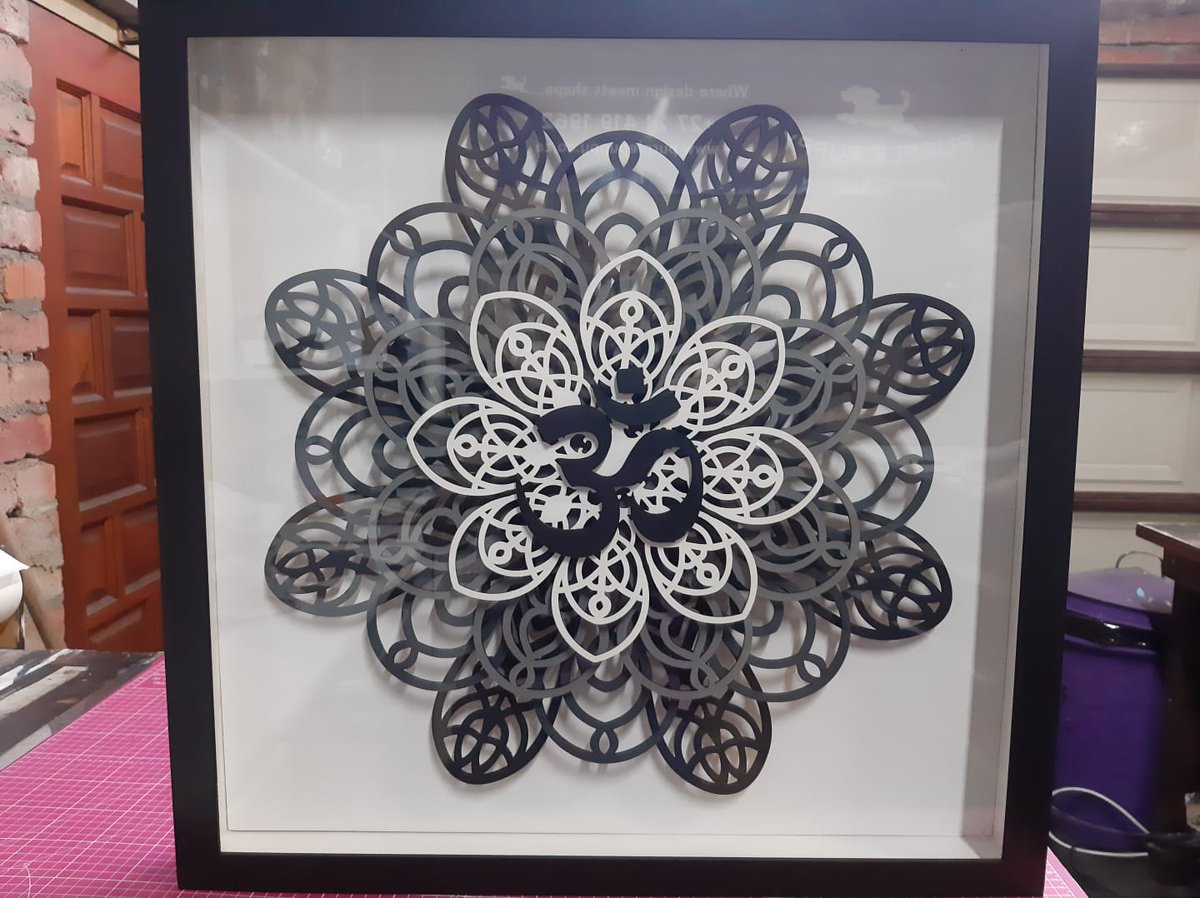 PurplePuppySt's tweet photo. Custom designed Mandala, laser cut mdf layers, all hand painted by Pieter, framed in a wooden box with 3mm glass front - special birthday request from a client - at Purple Puppy Studio we go the extra mile to ensure our clients always leave with a smile
#lasercut #mandala #decor https://t.co/H5ql7wKKnF