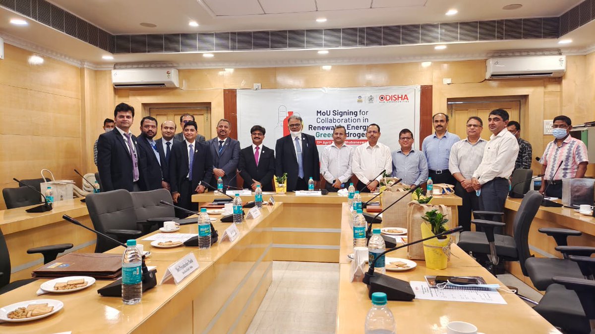 InvestInOdisha's tweet photo. @BPCLimited joining forces with the Government of #Odisha is vital towards the proliferation of #GreenEnergy in the State. 

The MoU has been signed for five years to collaborate in different sustainable fields, while also setting the required infrastructure. 

@CMO_Odisha https://t.co/h5QY26HHNW