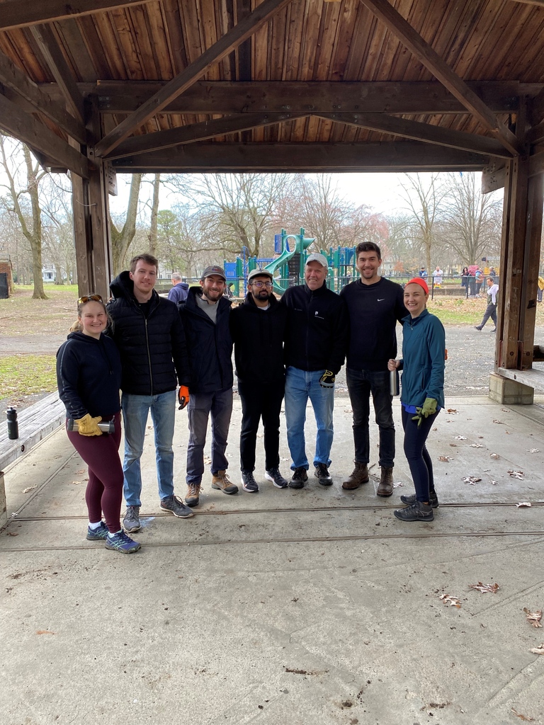 A big thank you to our <a href="/PickardChilton/">Pickard Chilton</a> team members that pitched in for Rock-to-Rock Service Day. They spent the morning cleaning up the playground, trails and removing invasive vines in East Rock Park. It was a great way to celebrate #EarthMonth and give back to #NewHaven. #NHV