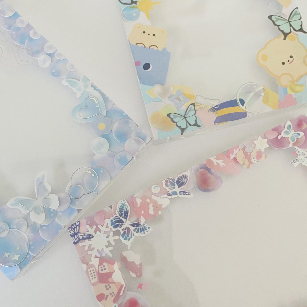 clrcartz's tweet photo. ˗ˋ ୨୧ ˊ˗  wts lfb ph 

𓂋  decorated toploader comms
⨾ 100 starting price
⨾ 10 slots !

𓂋   acrylic frame comms 
⨾ 300 starting price
⨾ 6 slots !

𓂋 payo / 24 hrs
mop: gcash
mod: sco 

🏷: kpop acrylic frame toploader decorated pre made custom https://t.co/Ja2VmRcjE7