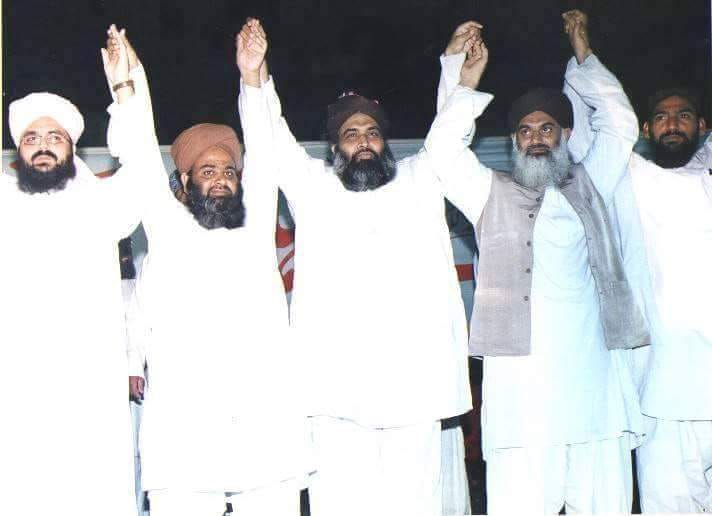 رُتبہ آپ ﷺ کا ہے سب سے عالی 
 آپ ﷺ ہی ہیں سب کے والی۔۔
#شہیدان_میلادمصطفیٰ_کو_سلام