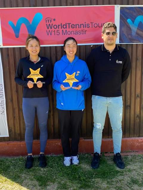 Not_Esportivas's tweet photo. ITF TENNIS!
Parabéns às duplistas campeães, as chinesas Meiling Wang e a sua compatriota Xinxin Yao que conquistaram o @worldtennis de W15 de Monastir na Tunísia.
#ITFWorldTennisTour #ITFtenns #W15Monastir #tennis #MeilingWang #XinxinYao https://t.co/GGKZEZKdly