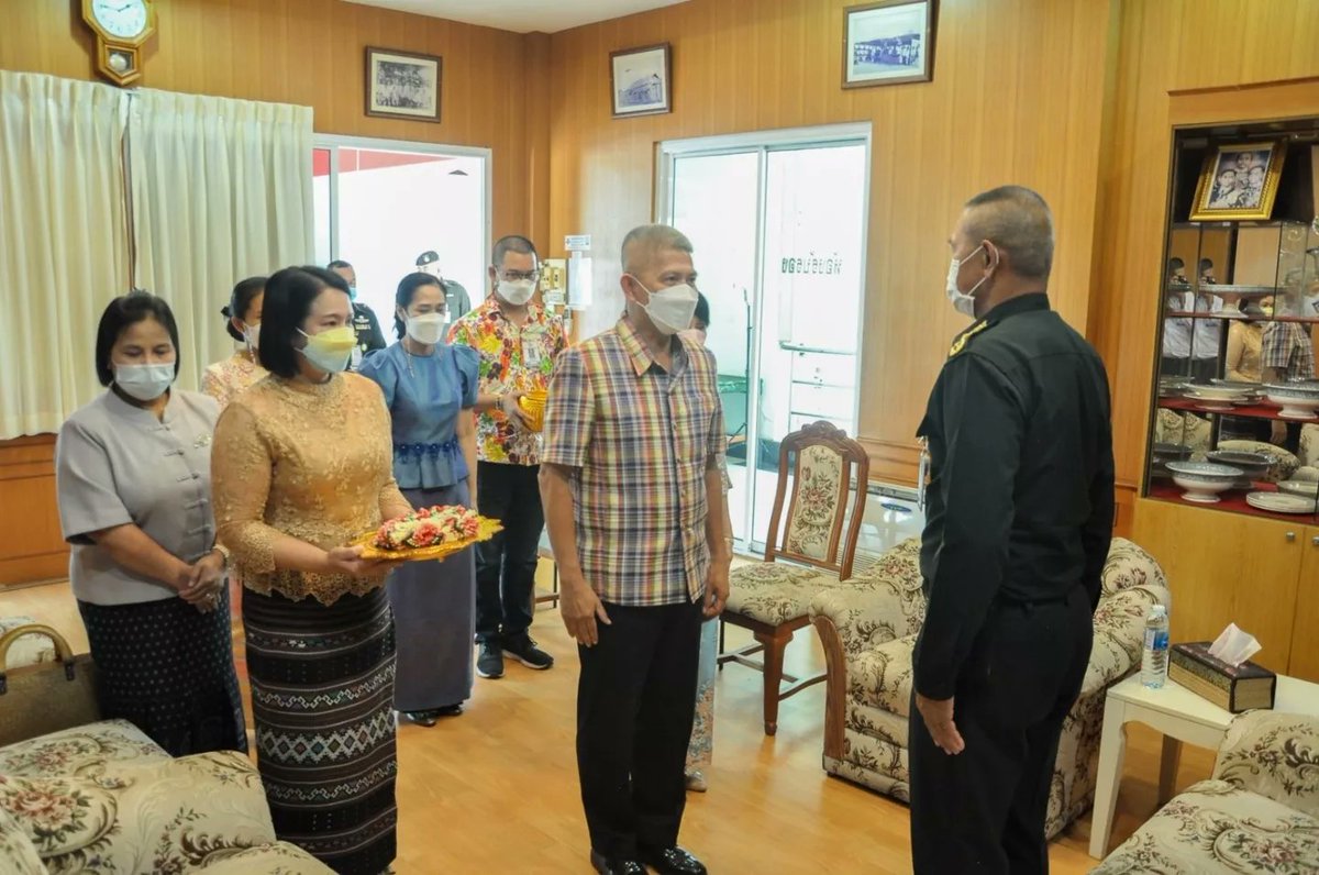 24thmilitary_pr's tweet photo. ผอ.รพ.ค่ายประจักษ์ศิลปาคม พร้อมคณะ ร่วมสืบสานประเพณีรดน้ำดำหัว ขอพร ผบ.มทบ.24 เนื่องในวันปีใหม่เทศกาลสงกรานต์ 2565
#สงกรานต์2565
#ปีใหม่ไทย
#มณฑลทหารบกที่24
#กองทัพภาคที่2
#กองทัพบก https://t.co/k5G1NNaGIL