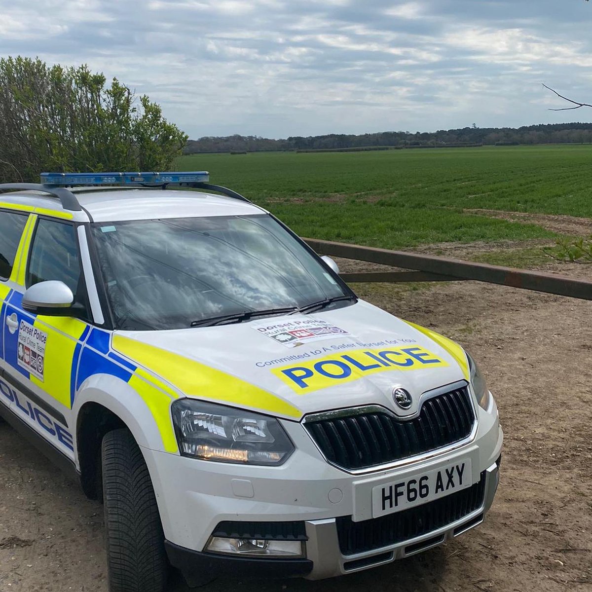 RuralCrimeTeam's tweet photo. In between our enquiries today we have spent some time proactively patrolling our rural communities.
Patrols were also conducted at regular dog walking spots to ensure that dogs were on their leads near livestock.
#RuralCrime #TakeTheLead #PC1094 #PC1988 https://t.co/1PJcJowRWF