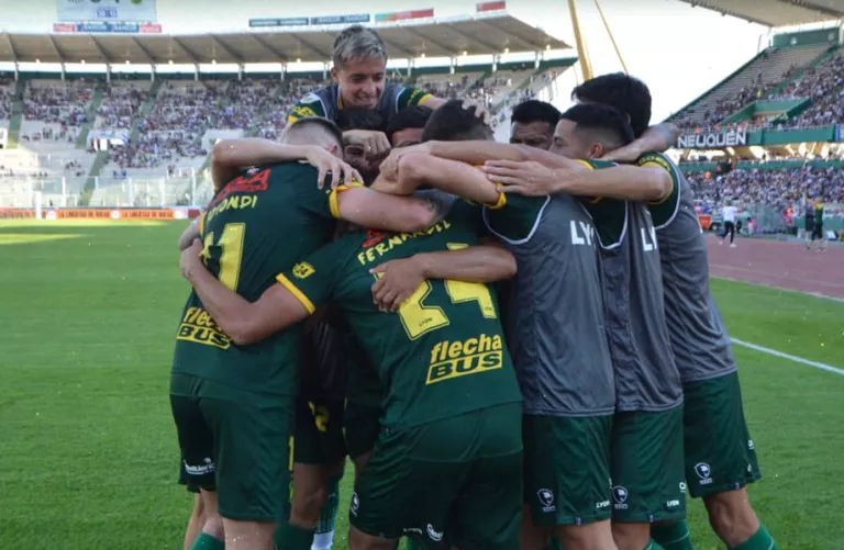 StatsFA's tweet photo. Gabriel Alanis marca ante Talleres por Copa de la Liga🏆su 1er gol en Defensa y Justicia🟢🌕en 6PJ en el club

Suma 7 goles en Primera:

Sarmiento [5]
Arsenal [1]
Defensa y Justicia [1] https://t.co/RhmJMJ4yyW