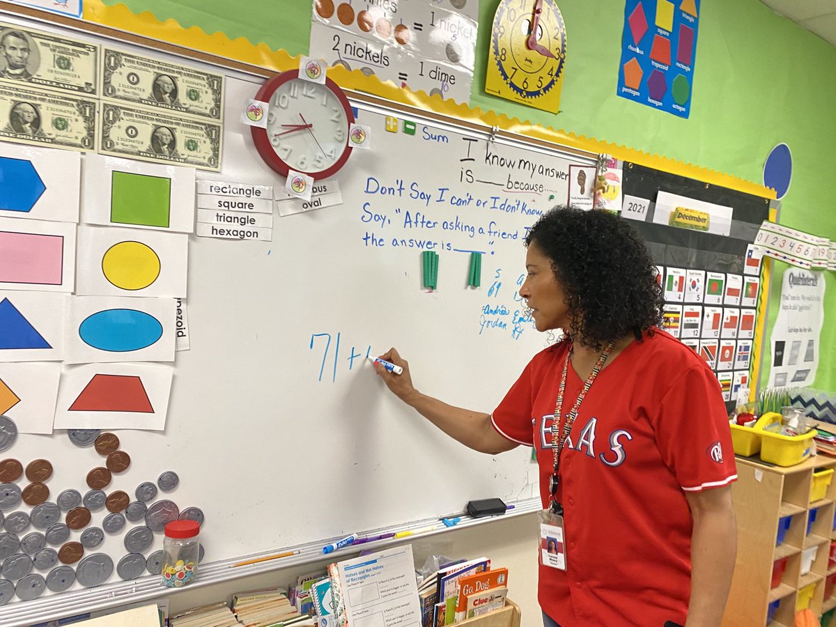 Ms. Weary models + and - 10 with the hundreds chart during WIN time with her small groups!!! Learners are #engaged and lessons are #interactive !! ⁦<a href="/engage_learning/">engage2learn</a>⁩ ⁦<a href="/ArlingtonISD/">Arlington ISD</a>⁩ ⁦@mitziclarkrich⁩ 💕