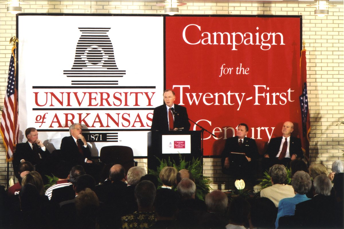 20 years ago today, the U of A announced the game-changing, $300 million commitment  from the Walton Family Charitable Support Foundation, part of which was used to establish the Honors College. (1/2)
