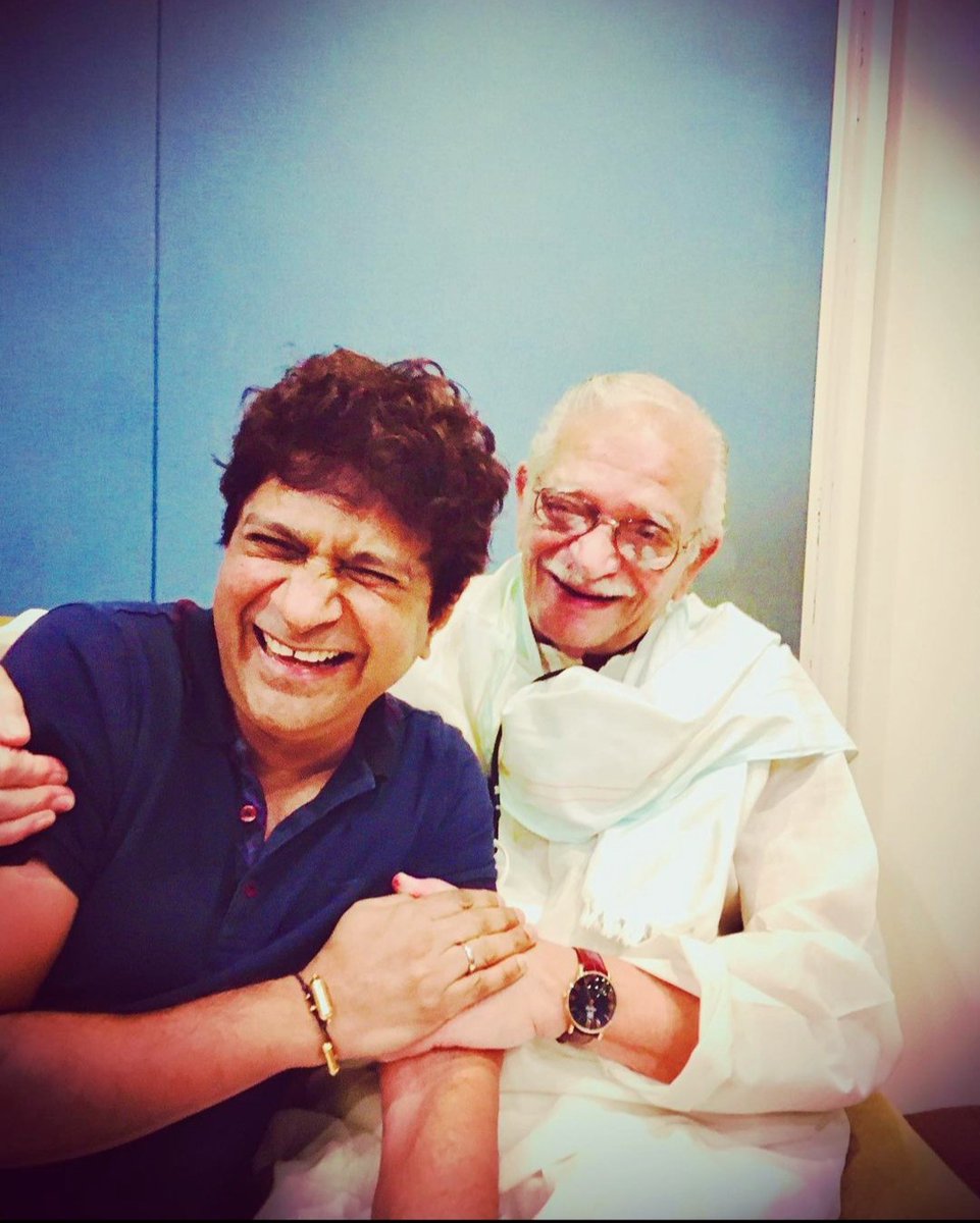MrsThakurrrrr's tweet photo. #NewSongUpdate @K_K_Pal
After "Maachis" , #KK Work With #GulzarSaab Again.🔥😍 https://t.co/yCnrJDyhti