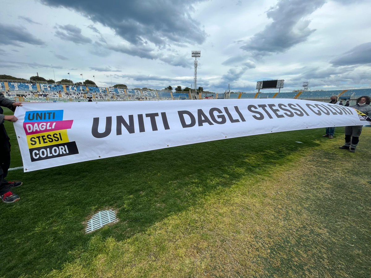 #UnitiDagliStessiColori ♥️

#SerieC #LegaPro @FIGC