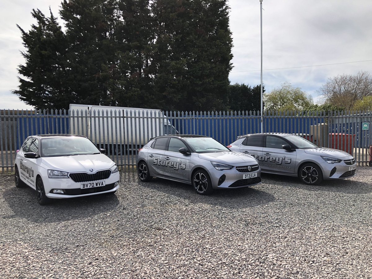 StoreysArc's tweet image. Well isn’t this a rare sight amongst us Bodyshop owners 😆🤣, Three #CourtesyCars back in the yard together 😮 Unfortunately are all undergoing cleaning and booked to go back out tomorrow as still in seriously high demand, but nevertheless a photo worthy opportunity 😂!