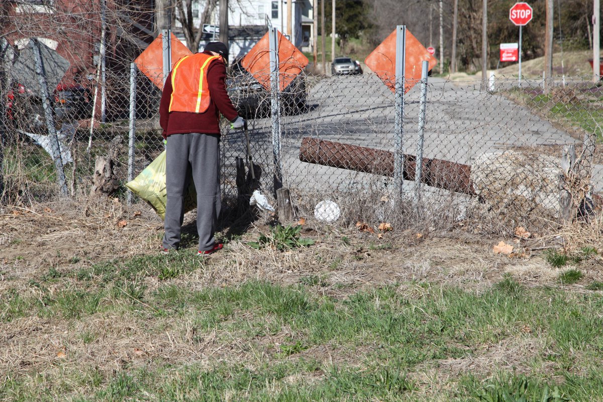 Volunteers of BEAUTIFY St. Joseph and students at <a href="/MissouriWestern/">MoWest</a> rolled up their sleeves this past weekend to clean up neighborhoods in north St. Joseph. This is a great example of how people can come together to improve our appearance and make St. Joseph a better place.
