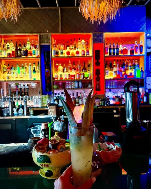 POV: It's 5 o'clock on a Friday and you're enjoying a rum fire cocktail in a tropical haven 🌴🍹🔥 #casatikimiami