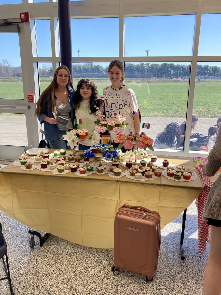 Spirit Week - Cupcake Wars