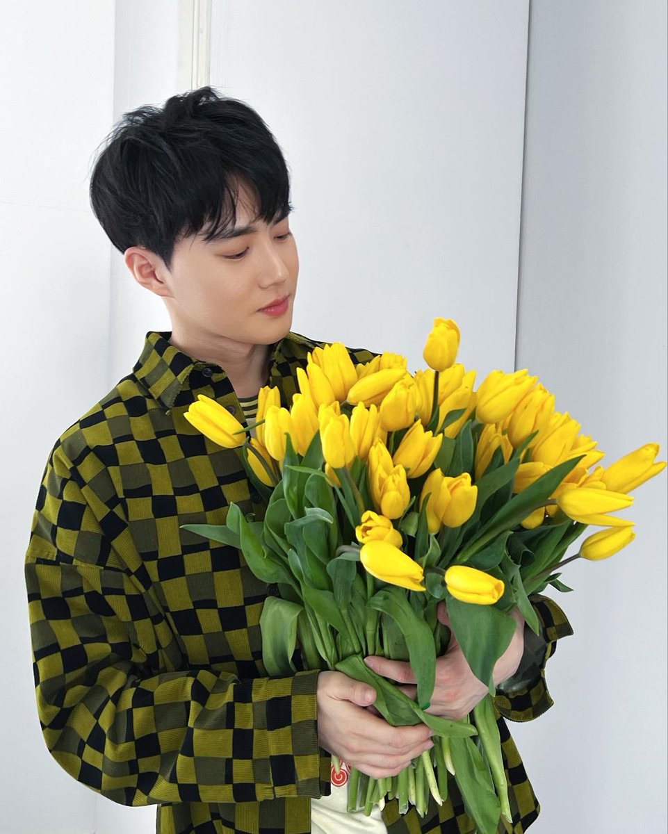 xingmjsz's tweet photo. he is my field of daisies 🥺💐 https://t.co/hnHpkH9csZ