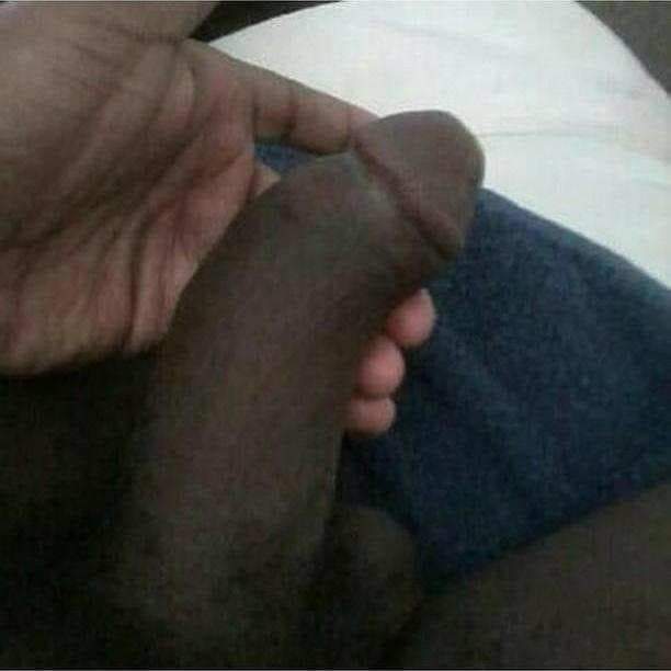 EdwardsHatari's tweet photo. I do have a Phat Dick https://t.co/UsytBzpvTS