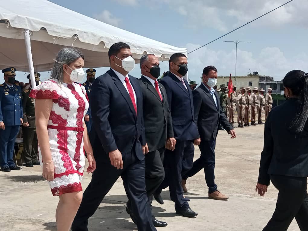 comandosergioh's tweet photo. Participamos en los actos conmemorativos de los 205 años de la batalla de San Félix #Caroní #PiarAlPanteónNacional acompañados en perfecta unión Cívico Militar Policial junto a la Raas @AlcaldiaCaroni @OviedoPSUV gobernador @amarcanopsuv #11AResiste https://t.co/kmL7CgGC9O